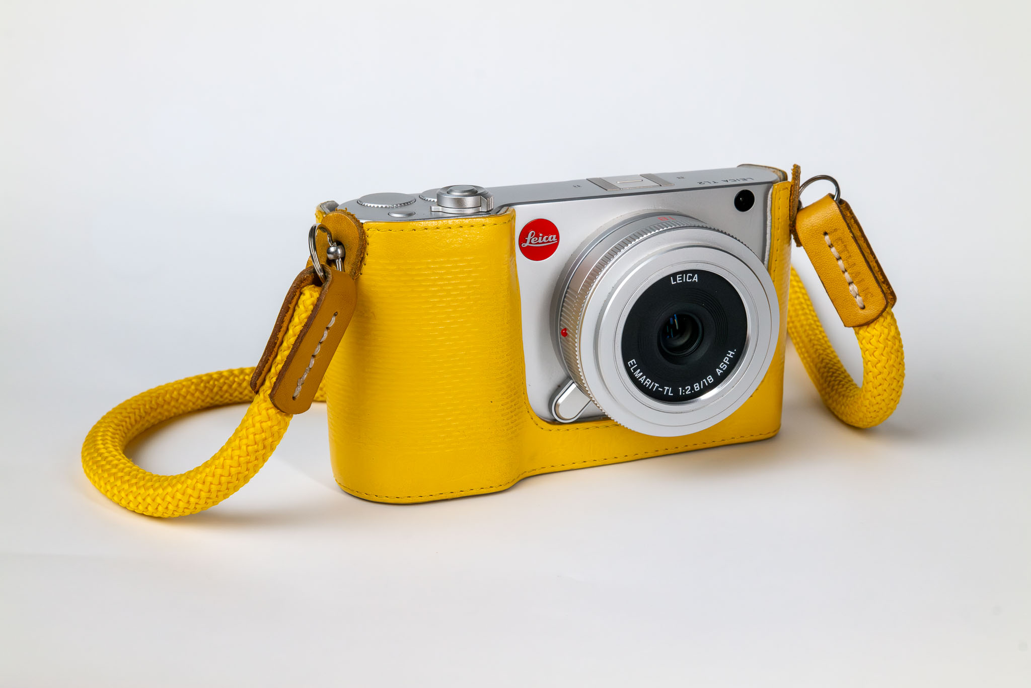 Leica TL2 in yellow half-case